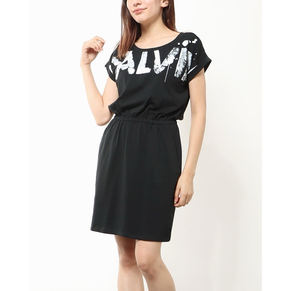 Calvin Klein graffiti print elastic waist and side pocket T-shirt dress - Picture 6 of 10